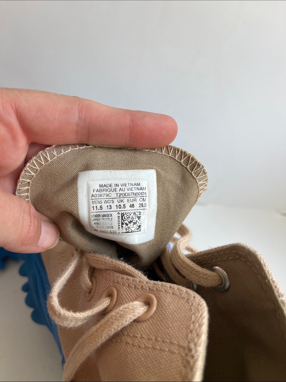 Converse Sneakers Size 11.5 - Picture 11 of 12